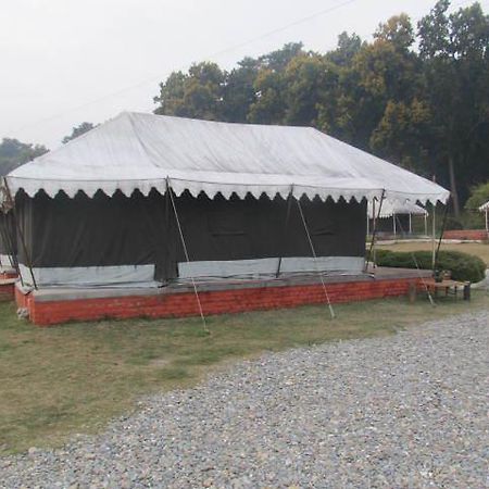 Derra Camp And Resort Jhajra Bagian luar foto