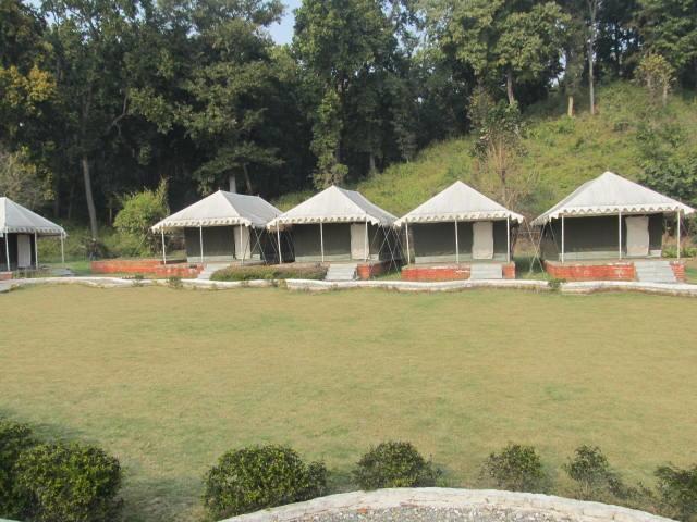 Derra Camp And Resort Jhajra Bagian luar foto
